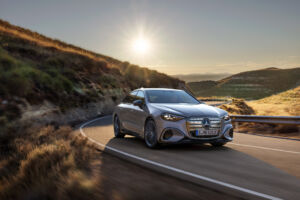 Mercedes-Benz Trieda C Electric: elektrický sedan s dojazdom až 762 km a technikou z vyšších tried