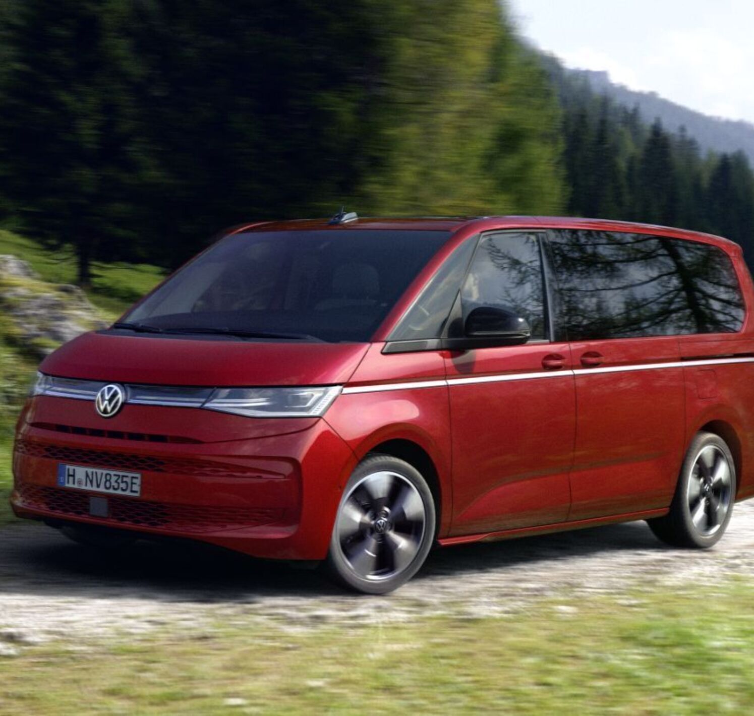 https://autofilter.sk/assets/files/images/multivan-phev/gallery/1730914153-vw-multivan-03_2025-04-10-195845_uctx.jpg - obrazok