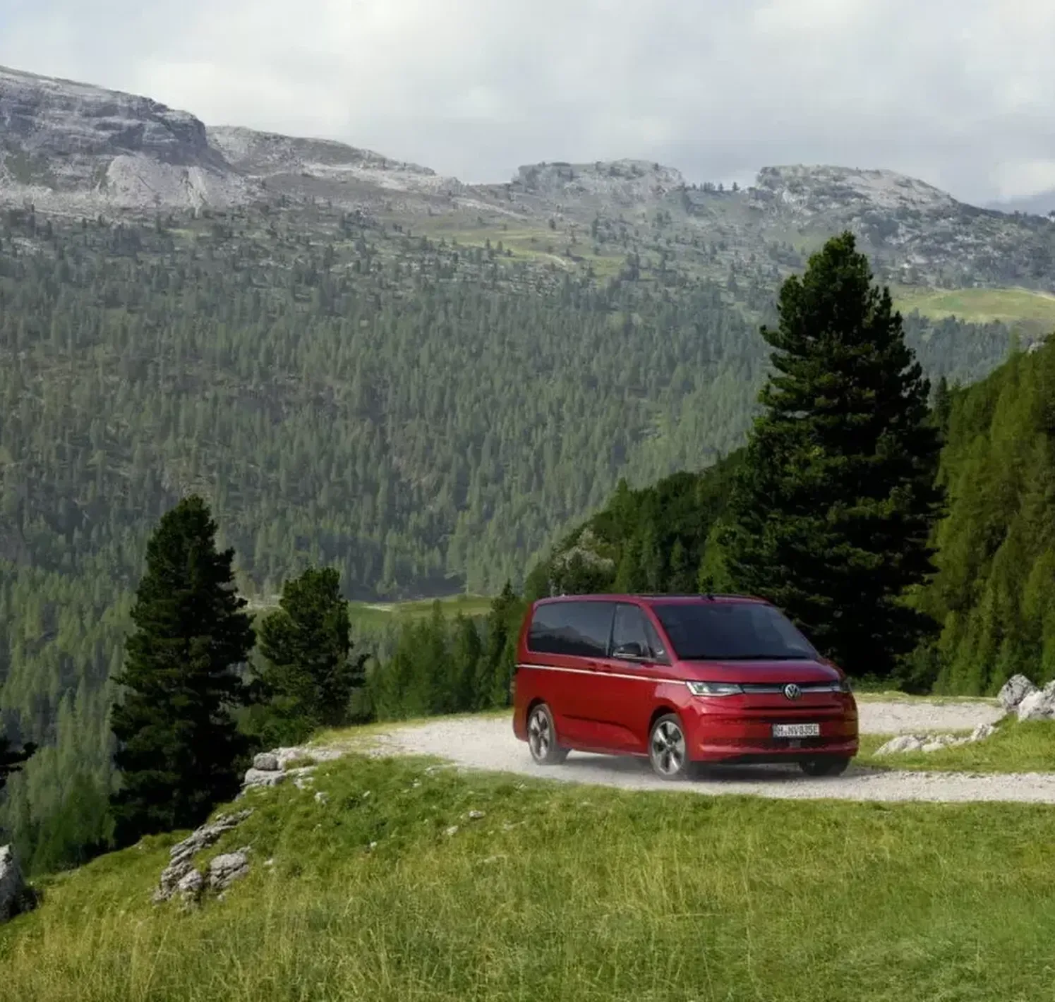 https://autofilter.sk/assets/files/images/multivan-phev/gallery/Vw-multivan-ehybrid-4motion-2025-2_2025-04-10-195846_vokm.webp - obrazok