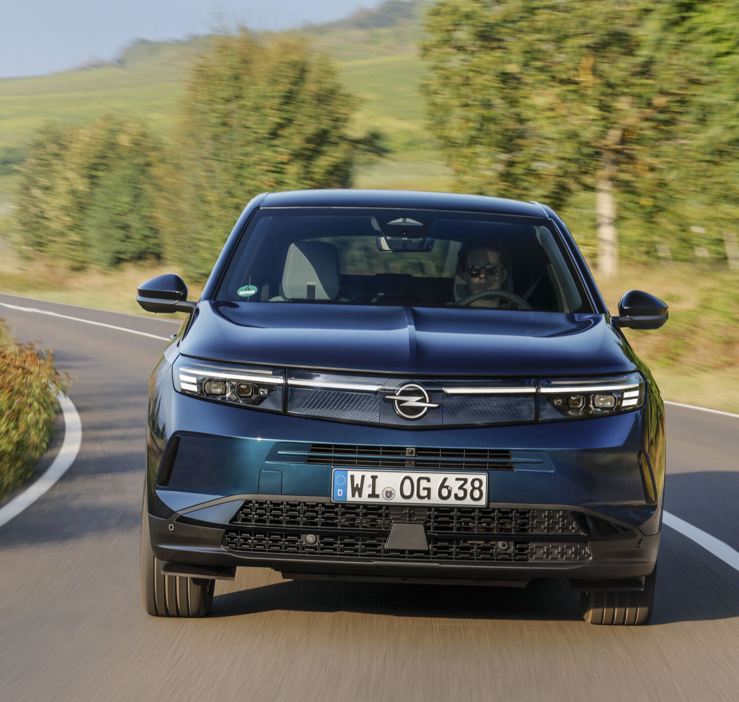 https://autofilter.sk/assets/files/images/novy-grandland/gallery/New-Opel-Grandland-Hybrid-1_2025-04-10-212722_yoxu.jpg - obrazok