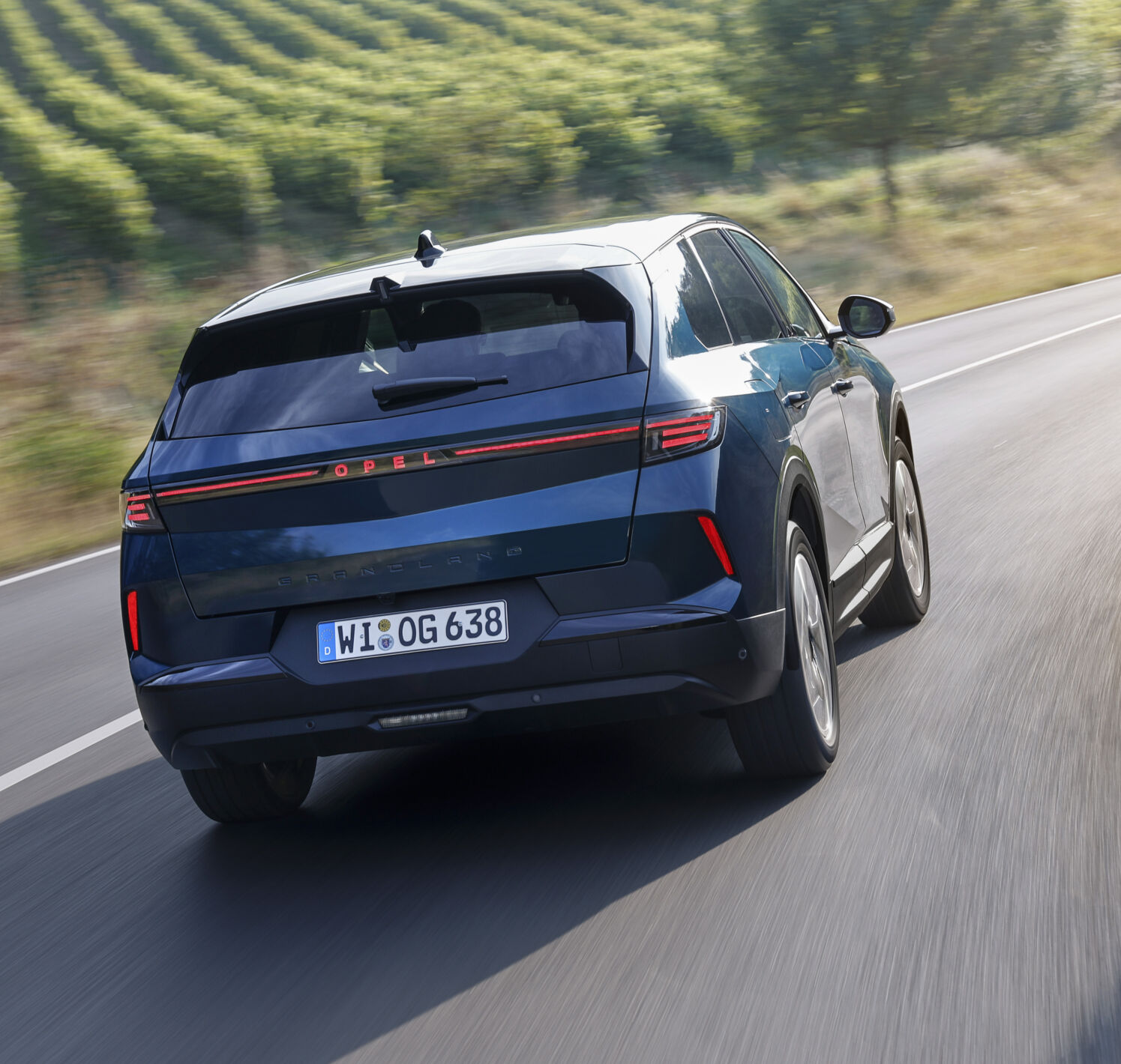 https://autofilter.sk/assets/files/images/novy-grandland/gallery/New-Opel-Grandland-Hybrid-2_2025-04-10-212725_lerk.jpg - obrazok