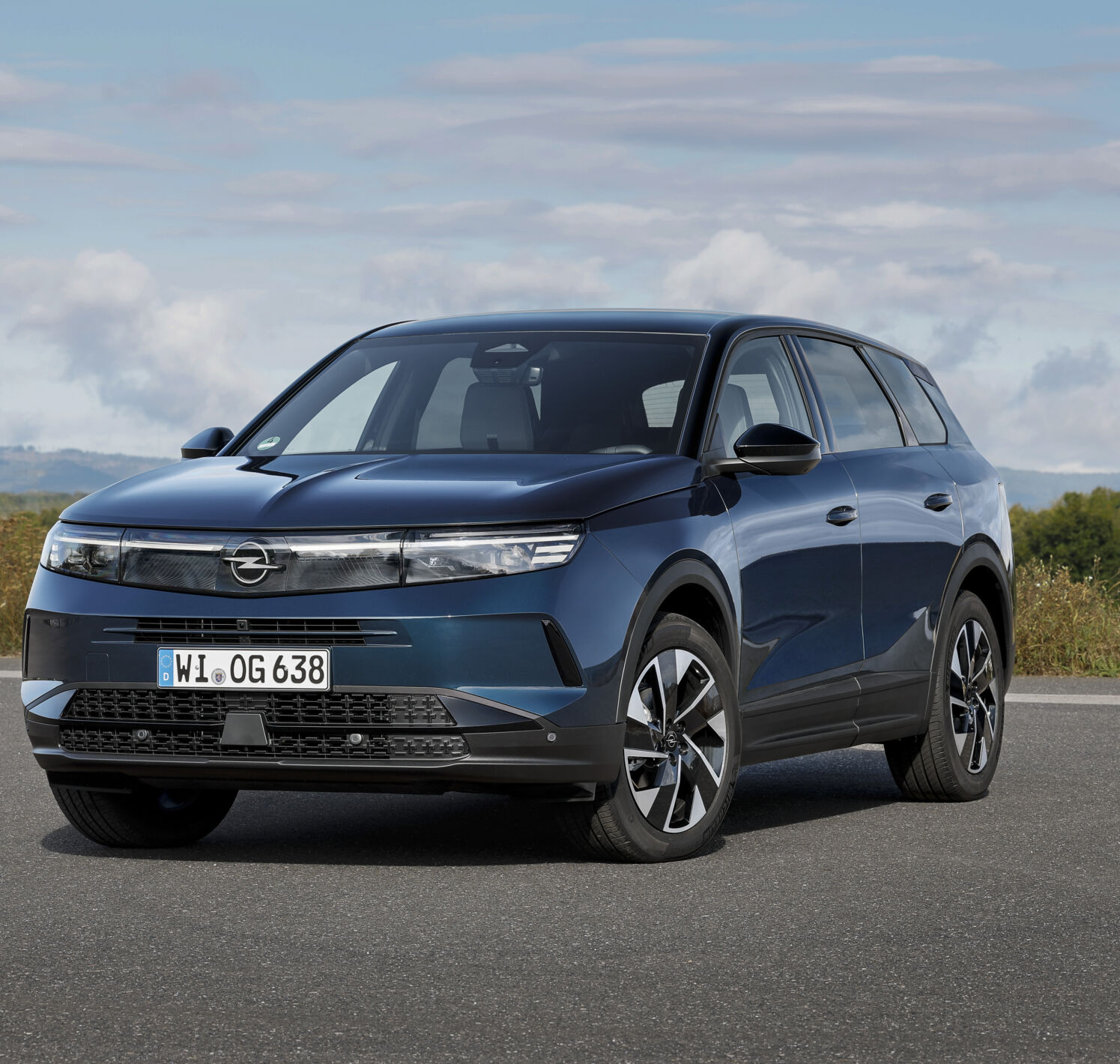 https://autofilter.sk/assets/files/images/novy-grandland/gallery/New-Opel-Grandland-Hybrid-4_2025-04-10-212730_ongp.jpg - obrazok