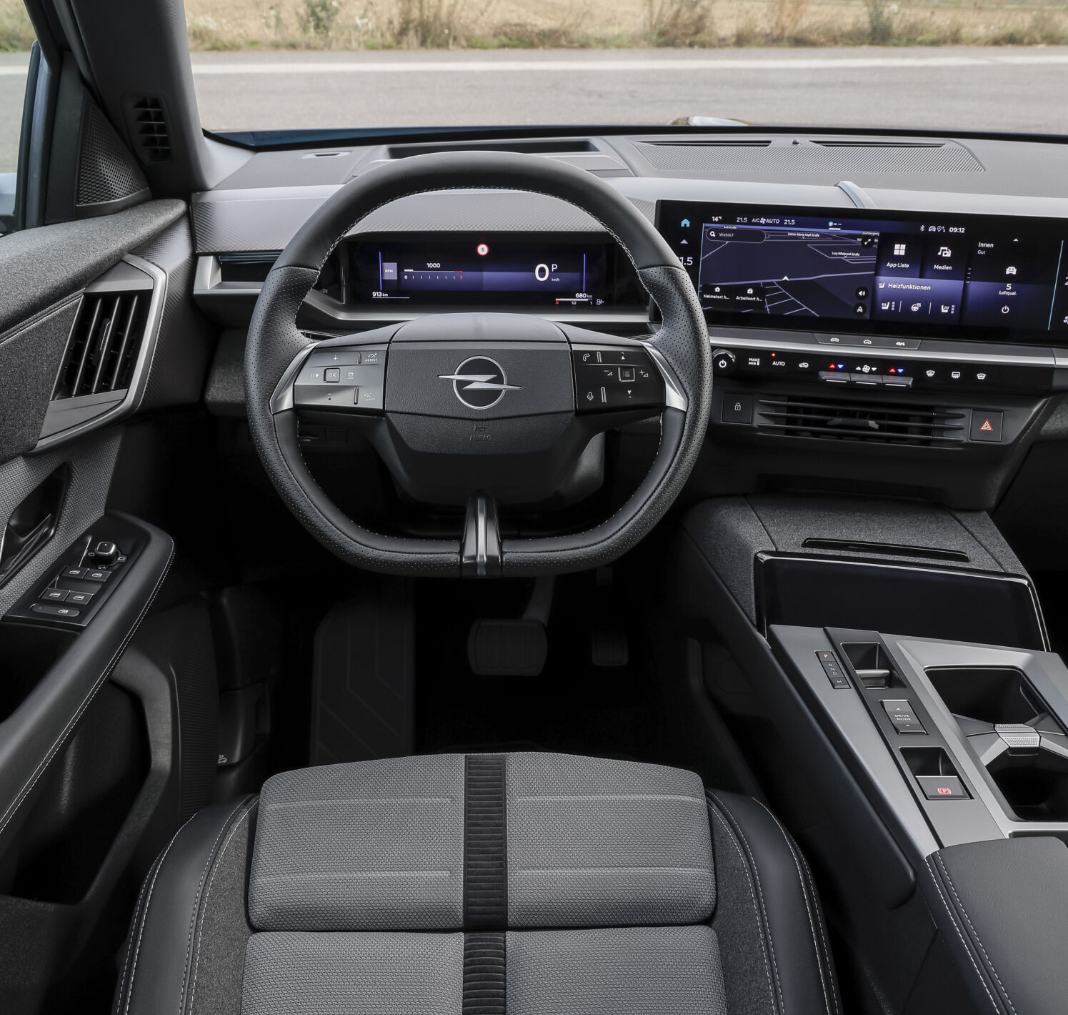 https://autofilter.sk/assets/files/images/novy-grandland/gallery/New-Opel-Grandland-Hybrid-6_2025-04-10-212736_youk.jpg - obrazok