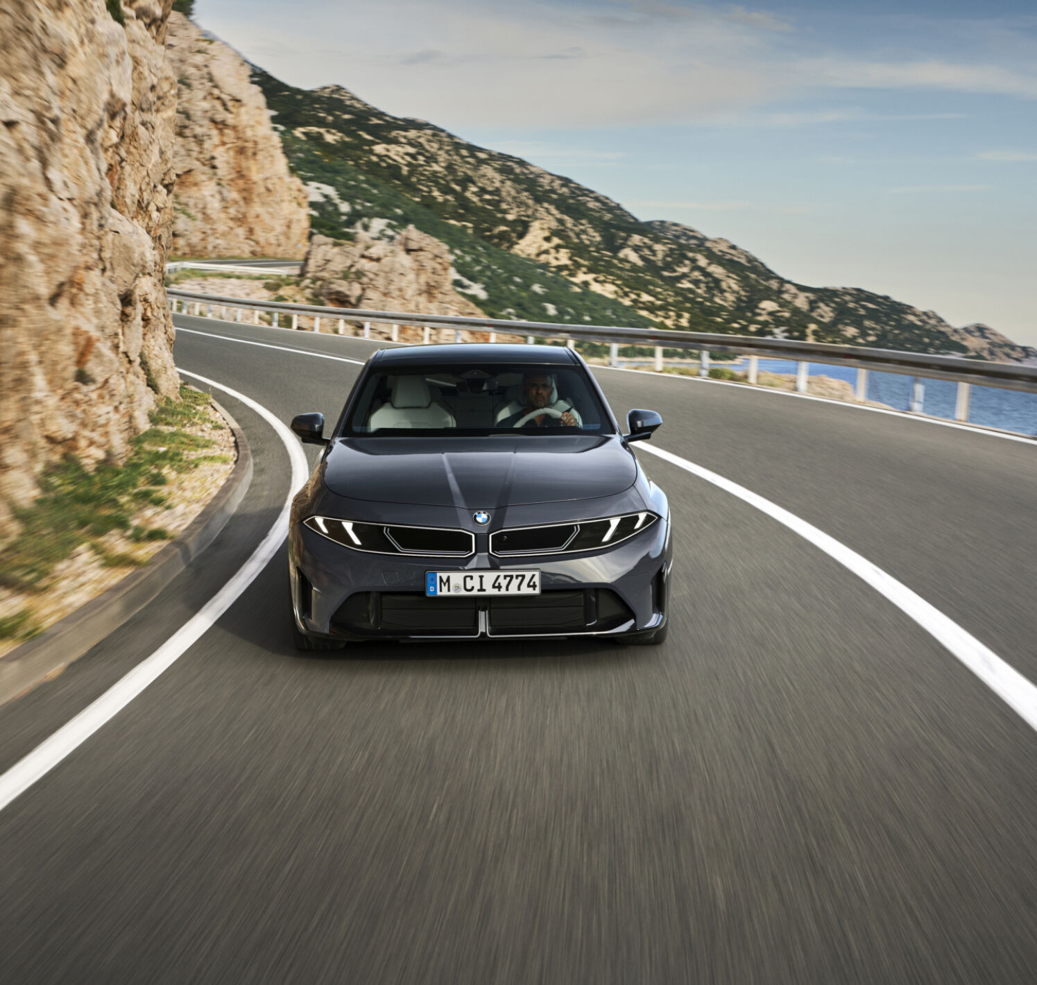 https://autofilter.sk/assets/files/images/novy-rad-3-sedan/gallery/P90657732_highRes_the-new-bmw-320-exte.jpg - obrazok