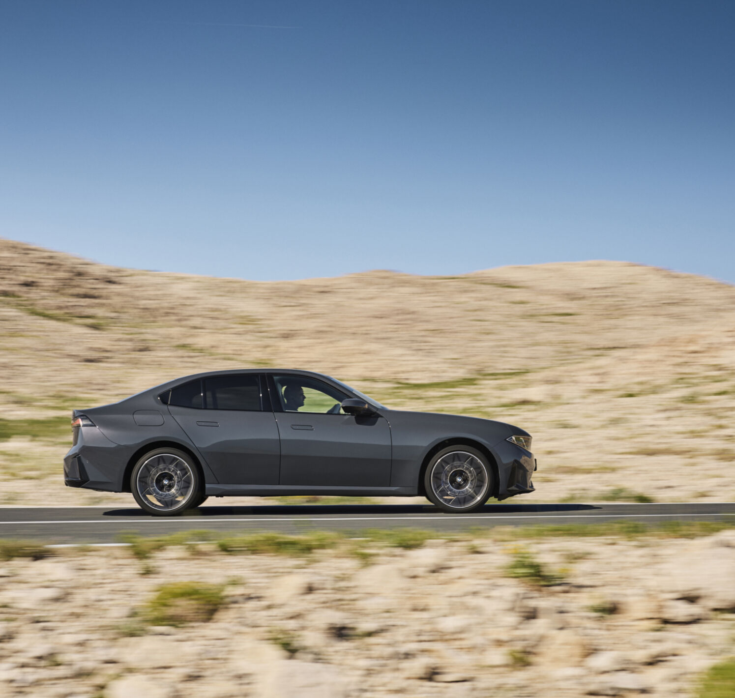https://autofilter.sk/assets/files/images/novy-rad-3-sedan/gallery/P90657735_highRes_the-new-bmw-320-exte.jpg - obrazok
