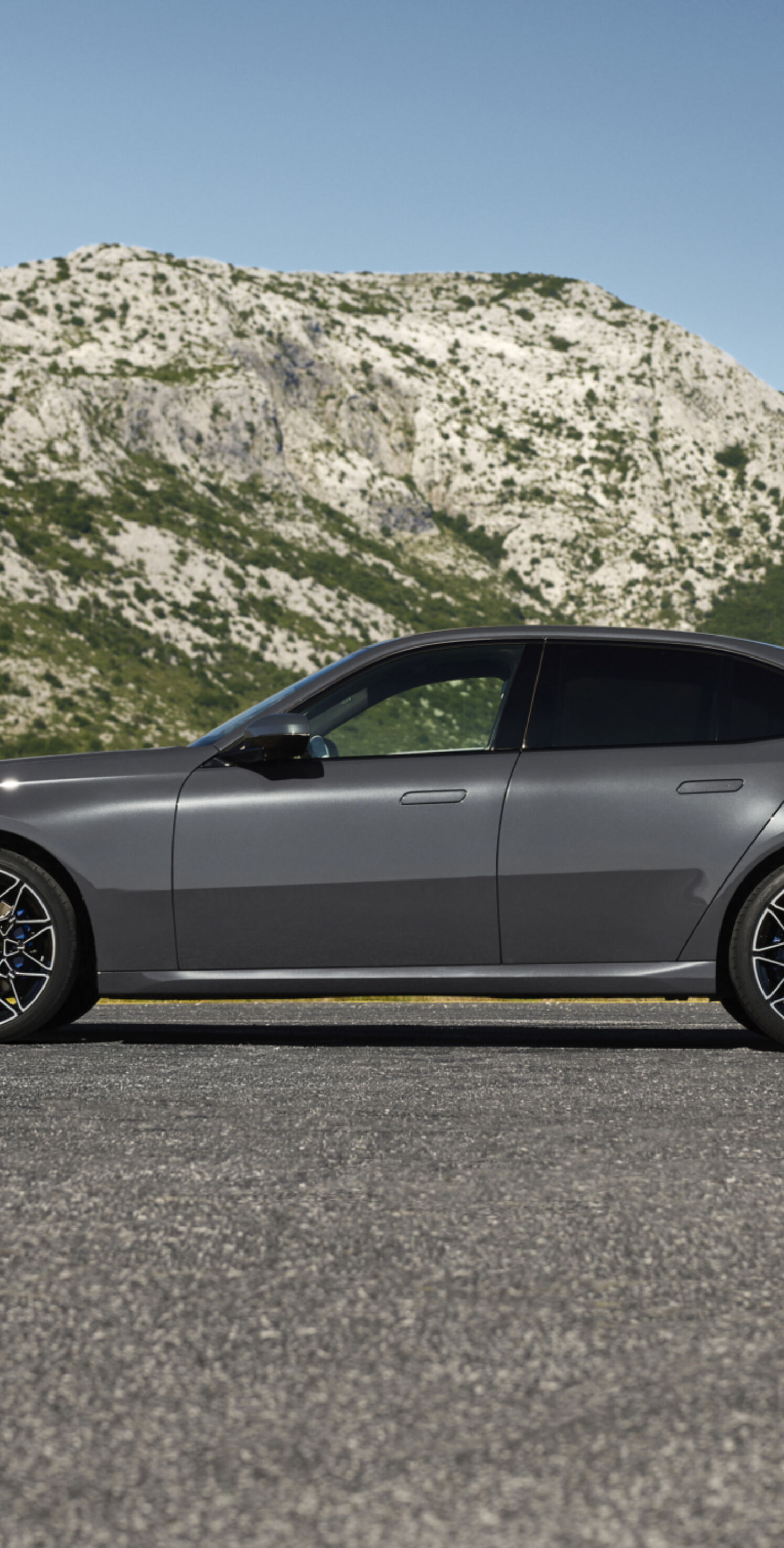 https://autofilter.sk/assets/files/images/novy-rad-3-sedan/gallery/P90657743_highRes_the-new-bmw-320-exte.jpg - obrazok