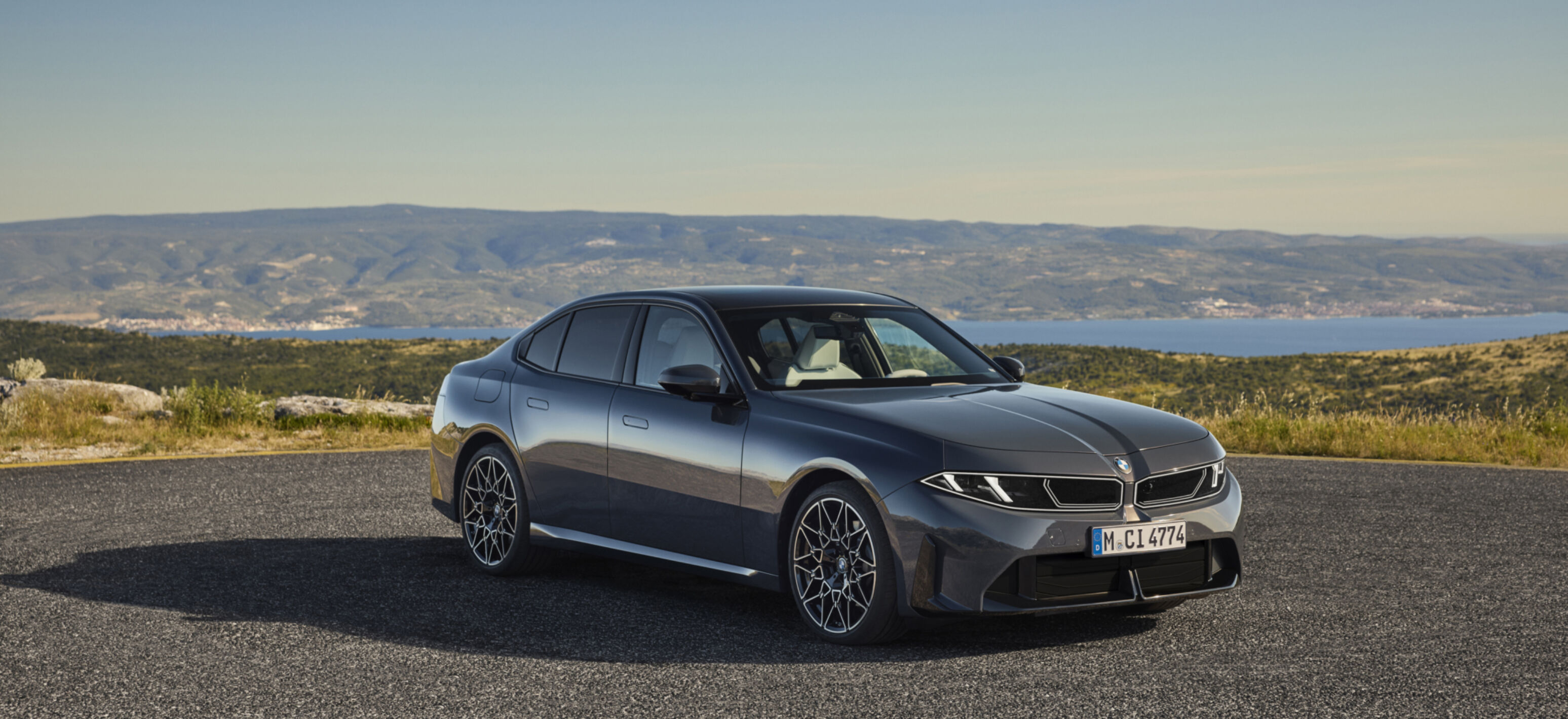 https://autofilter.sk/assets/files/images/novy-rad-3-sedan/gallery/P90657737_highRes_the-new-bmw-320-exte.jpg - obrazok