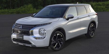 Predstavenie I Mitsubishi Outlander PHEV: Všetko dokáže lepšie obrazok