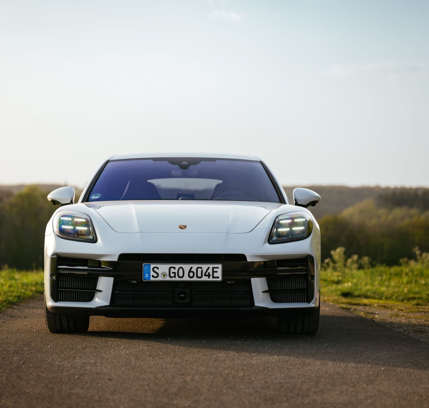 https://autofilter.sk/assets/files/images/panamera/gallery/279452_6000x4004.jpg - obrazok