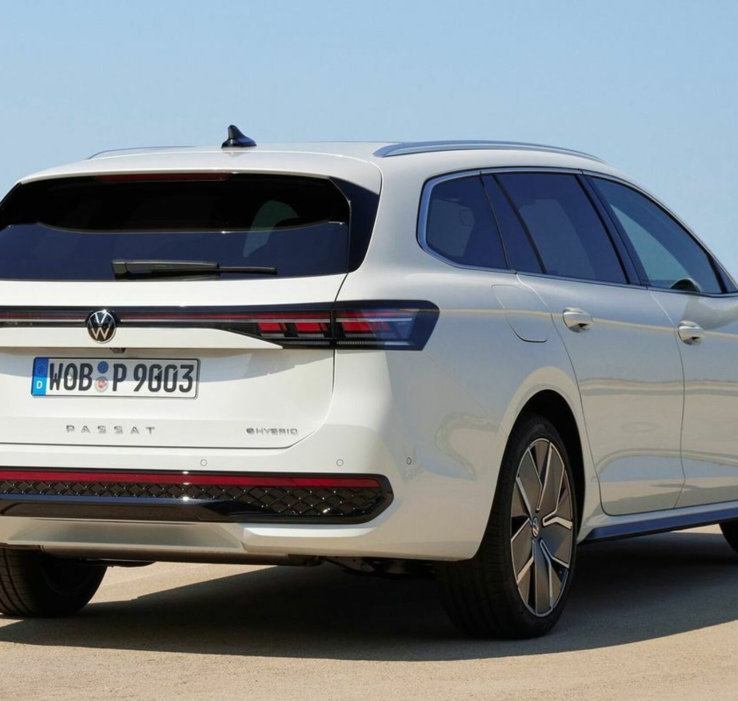 https://autofilter.sk/assets/files/images/passat-variant-phev/gallery/Volkswagen-passat-variant-2023-28-galeria_2025-04-10-195933_eizv.jpg - obrazok