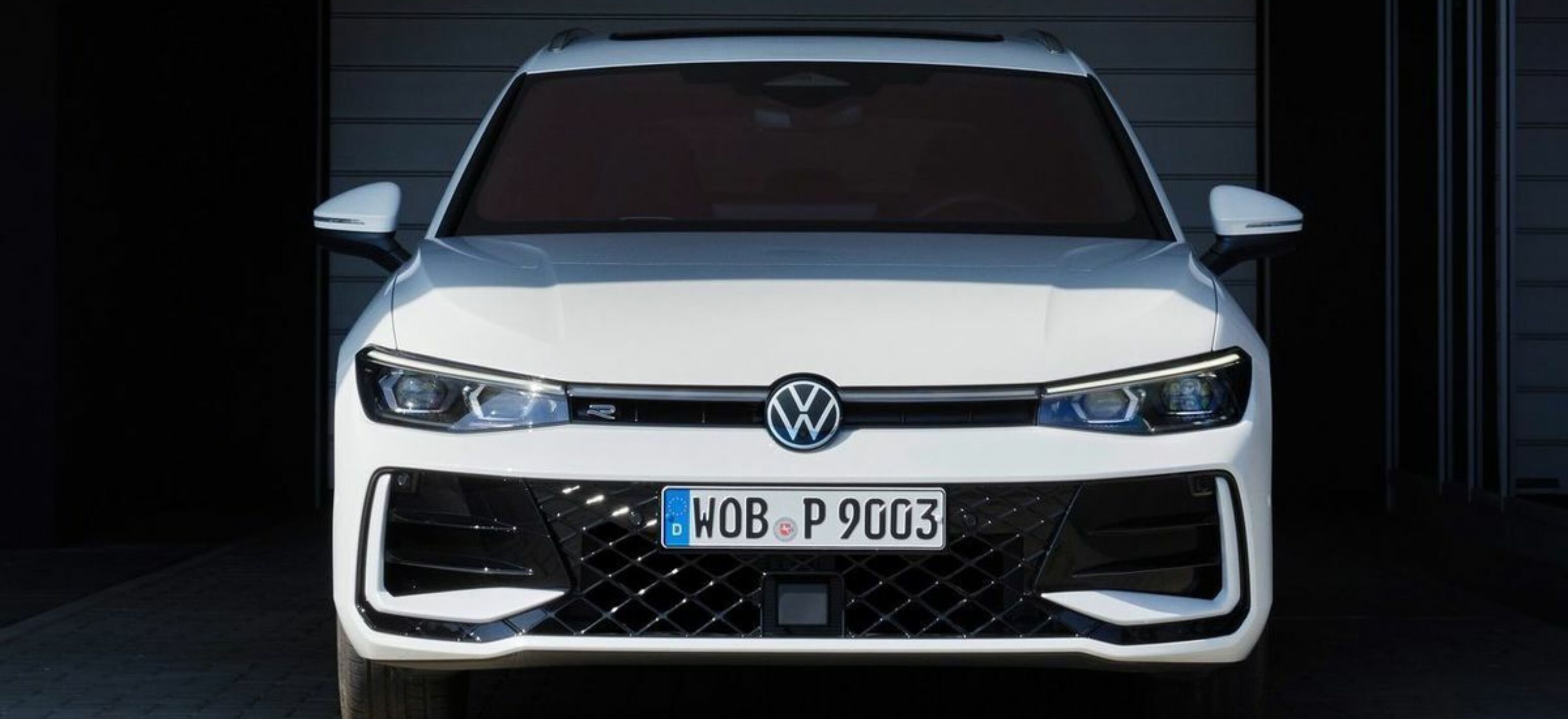 https://autofilter.sk/assets/files/images/passat-variant-phev/gallery/Volkswagen-passat-variant-2023-10-galeria_2025-04-10-195932_jplk.jpg - obrazok