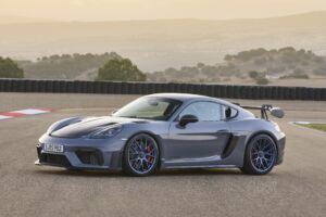 718 Cayman GT4 RS je okruhový nástroj s evidenčným číslom