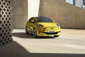 Ford Puma Gen-E stavia na nízkej spotrebe, nie na obrovskej batérii