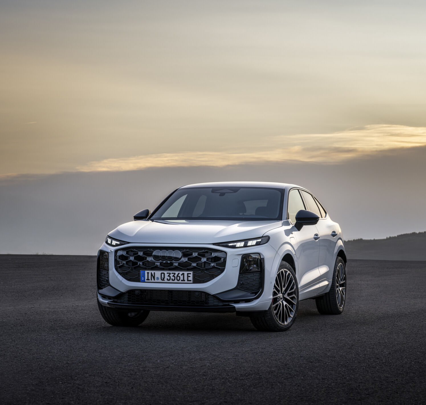 https://autofilter.sk/assets/files/images/q3-phev-2/gallery/A251358_medium.jpg - obrazok