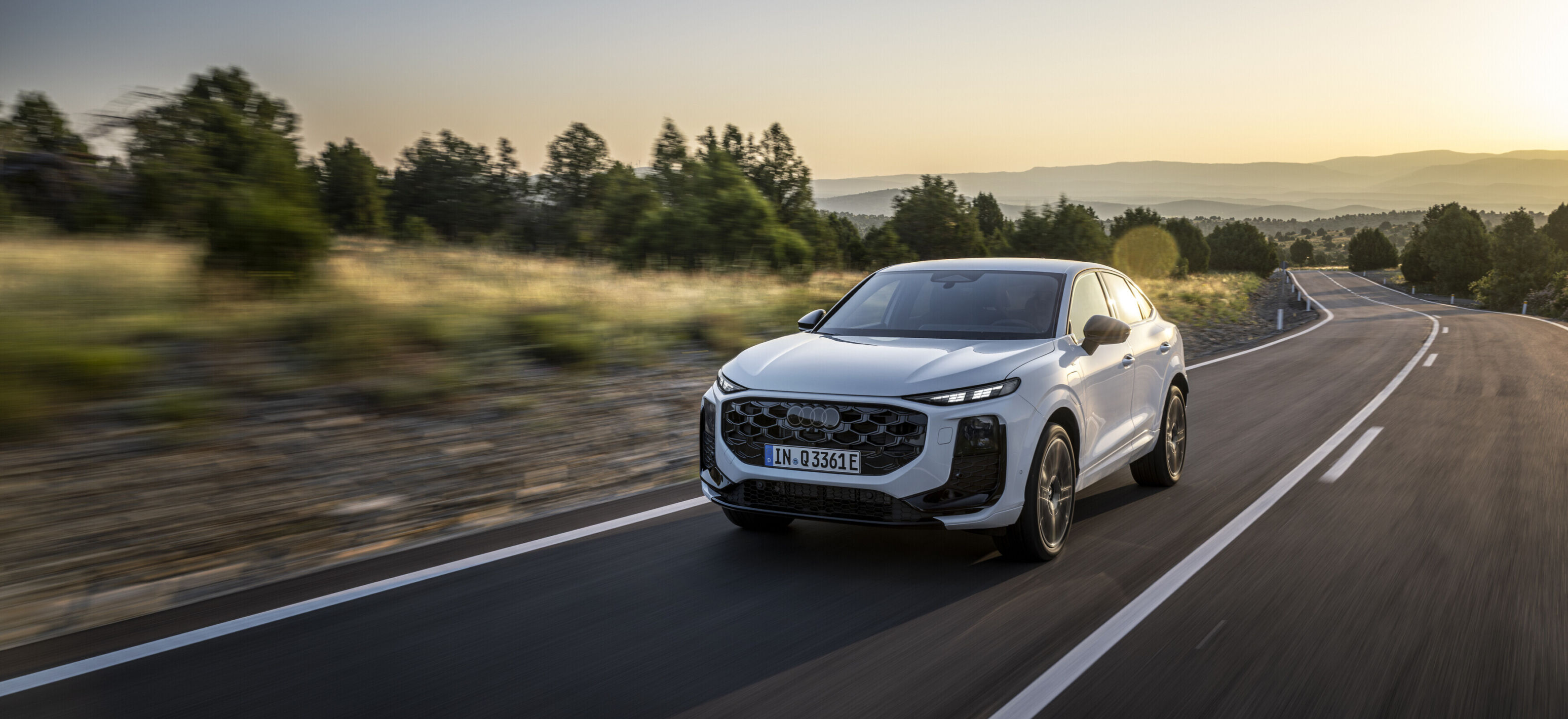 https://autofilter.sk/assets/files/images/q3-phev-2/gallery/A251380_medium.jpg - obrazok