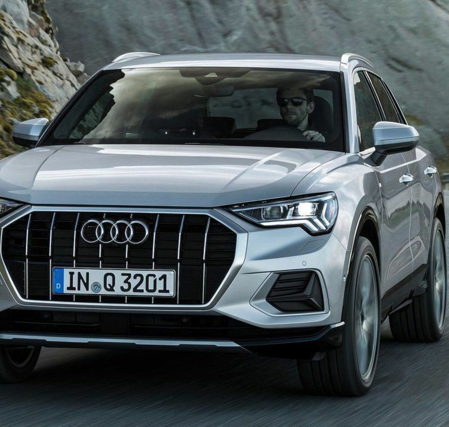 https://autofilter.sk/assets/files/images/q3/gallery/Audi-q3-2018-08-galeria_2025-04-10-202010_dxzf.jpg - obrazok