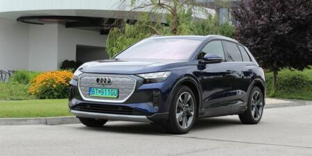 TEST Audi Q4 e-tron 50 quattro za 77-tisíc: Prekvapuje, že sa ovláda inak ako bežné autá obrazok