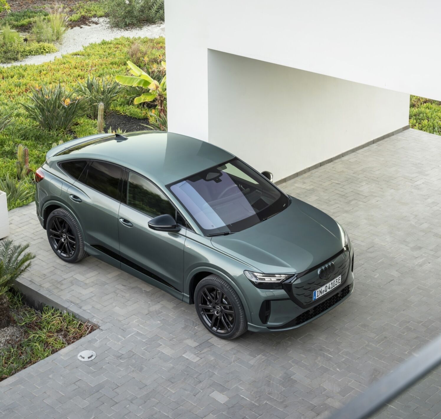 https://autofilter.sk/assets/files/images/q4-sportback-e-tron/gallery/A260667_medium.jpg - obrazok