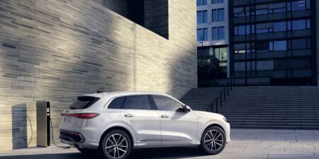 Audi Q5 Sportback e-hybrid – plug-in hybrid v karosérii SUV kupé obrazok