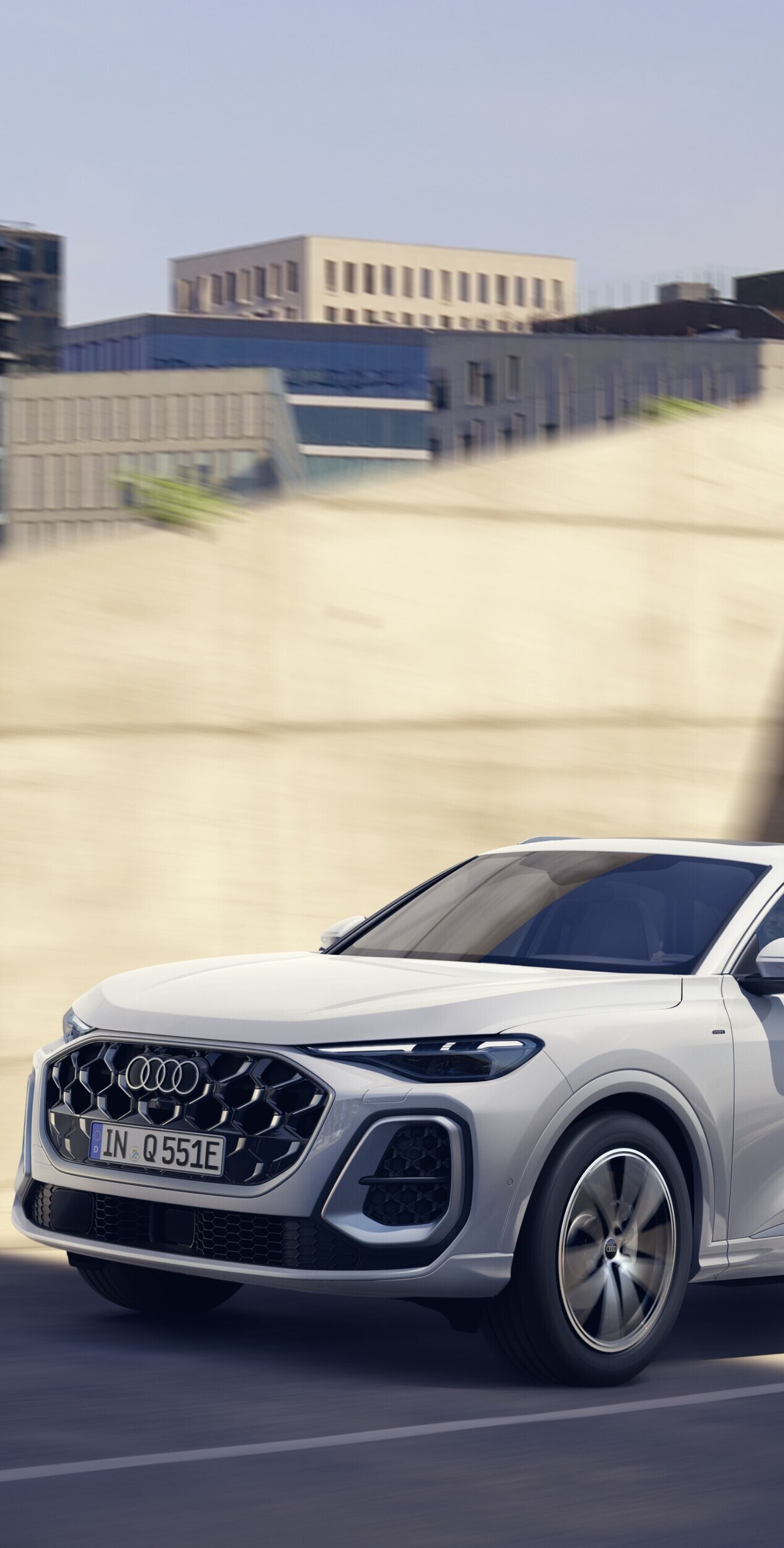 https://autofilter.sk/assets/files/images/q5-phev/gallery/A250639_medium.jpeg - obrazok