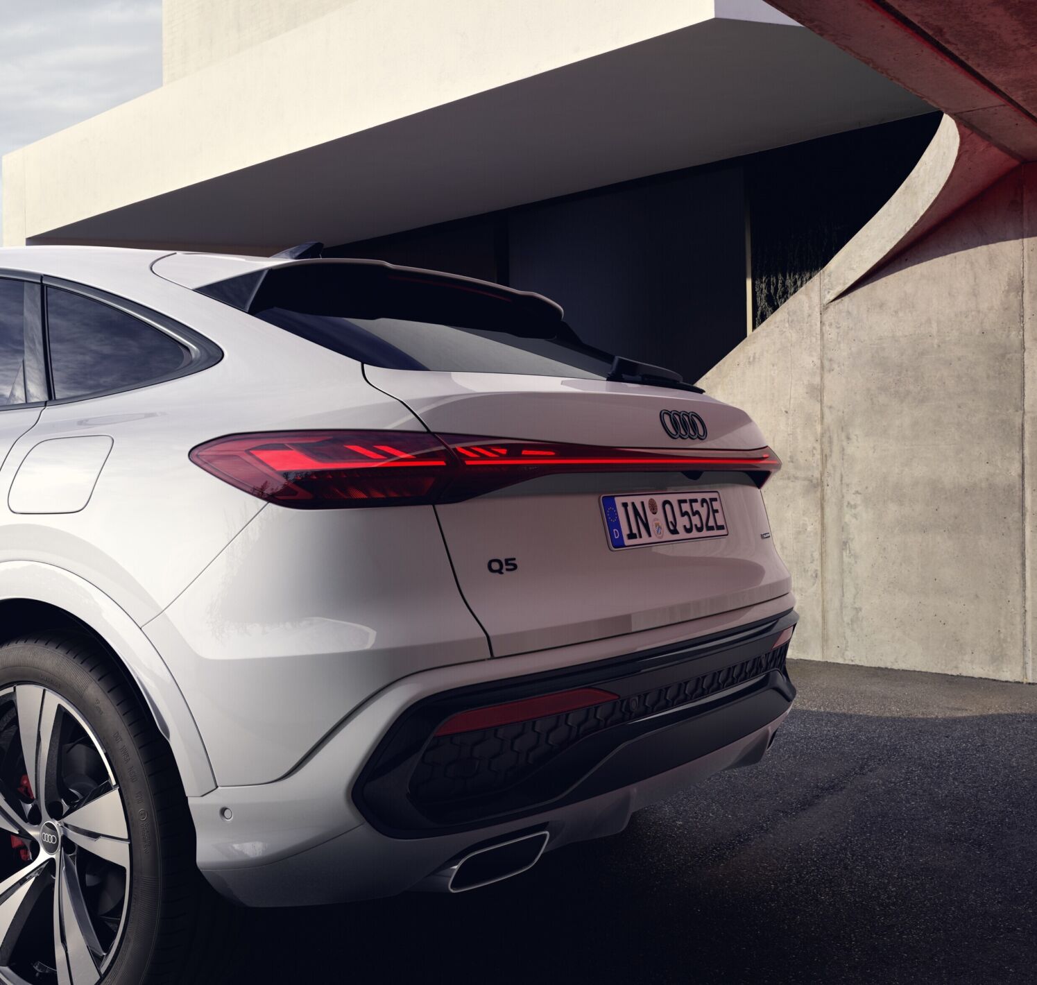 https://autofilter.sk/assets/files/images/q5-sportback-2/gallery/A250653_medium.jpeg - obrazok