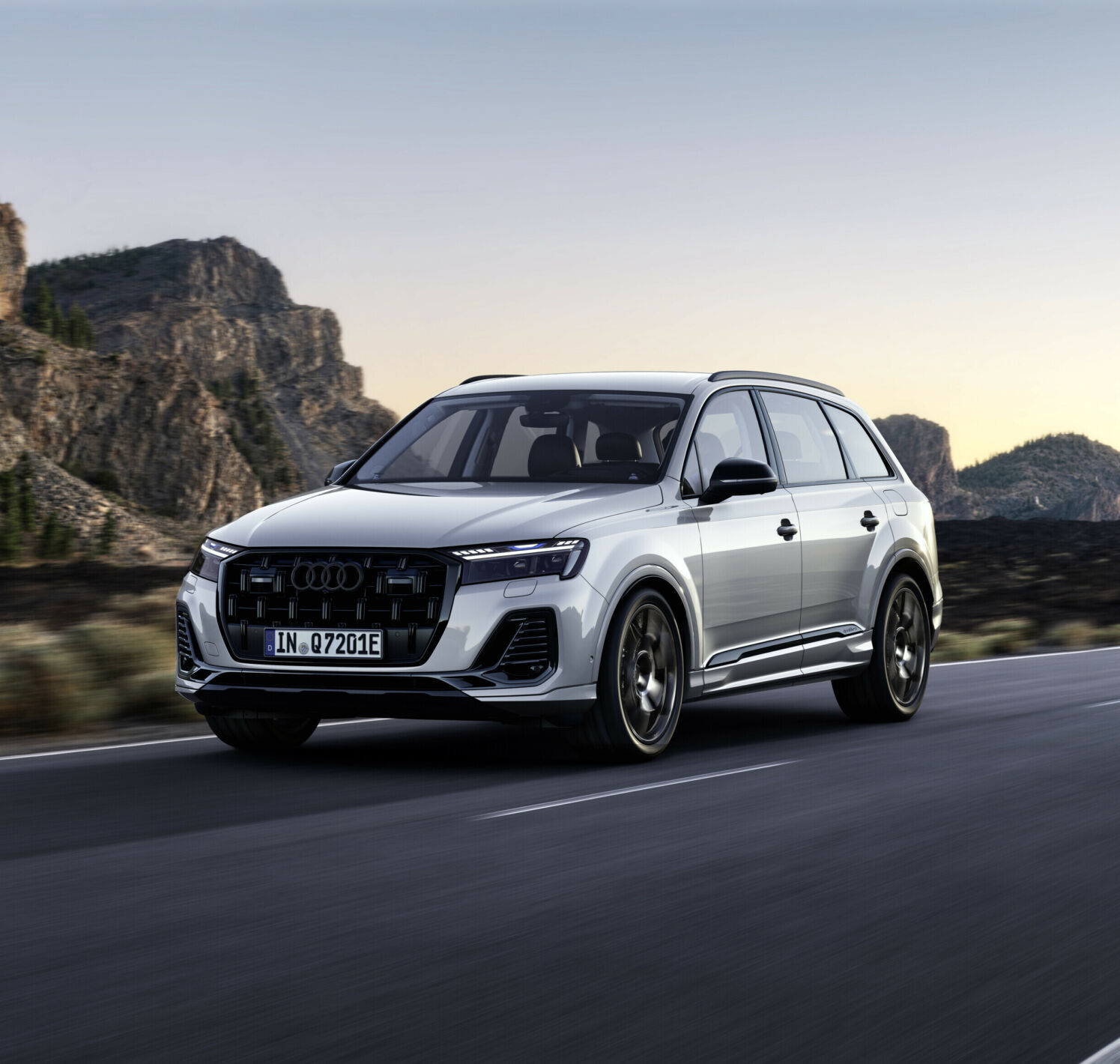https://autofilter.sk/assets/files/images/q7-tfsi-e/gallery/A241881-medium_2025-04-10-202208_jlrz.jpg - obrazok
