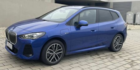 Test: BMW 230e xDrive Active Tourer. Pre rodinu lepší než akýkoľvek crossover obrazok