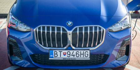 Test BMW 230e xDrive Active Tourer: Aj rodinné auto môže byť zábavné obrazok