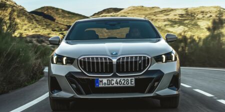 BMW radu 5 Sedan (G60) – moderný biznis sedan, ktorý balansuje medzi komfortom a technológiou obrazok