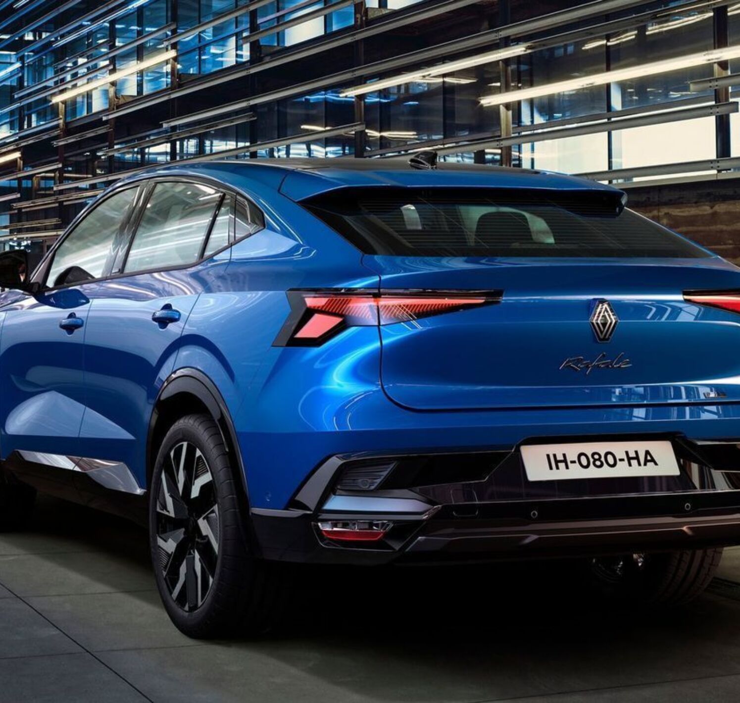 https://autofilter.sk/assets/files/images/rafale-phev/gallery/Renault-rafale-2023-18-galeria_2025-04-10-195502_xjgj.jpg - obrazok