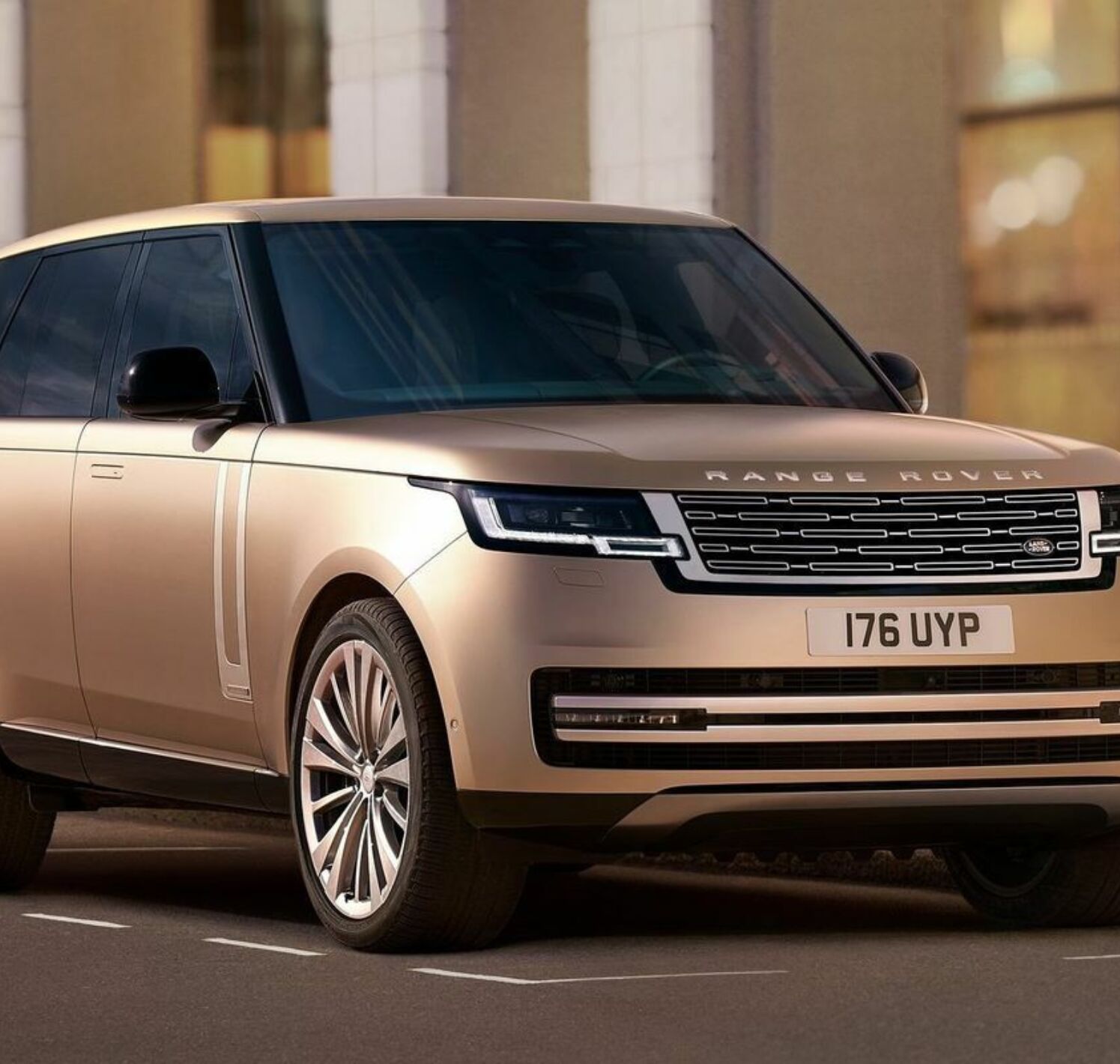https://autofilter.sk/assets/files/images/range-rover-2/gallery/Land-rover-range-rover-2022-24-galeria.jpg - obrazok