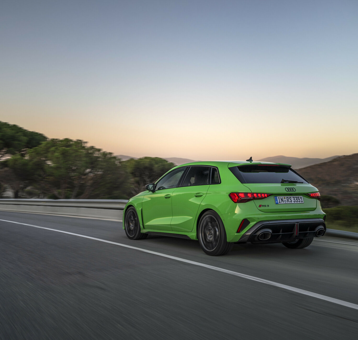 https://autofilter.sk/assets/files/images/rs3-sportback/gallery/A243802-medium_2025-04-10-201548_eyjb.jpg - obrazok