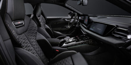 Audi RS 5 limuzína – plug-in hybrid, ktorý mení charakter RS modelov obrazok