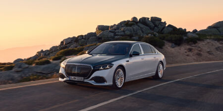 Nový Mercedes-Maybach triedy S oficiálne. Pod kapotou nový osemvalec, niekde aj V12! obrazok