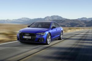 Audi S8 – luxusná limuzína, ktorá maskuje 571 koní