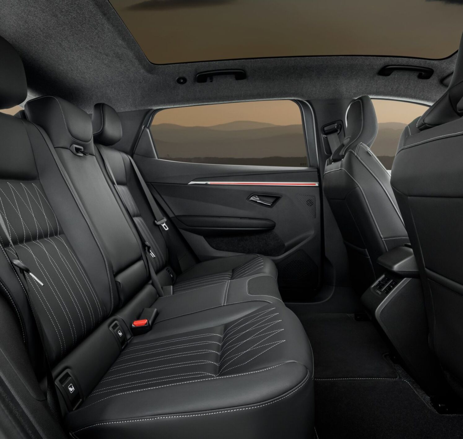 https://autofilter.sk/assets/files/images/scenic-e-tec/gallery/5812-large-Eclipse-Cross_029.jpg - obrazok
