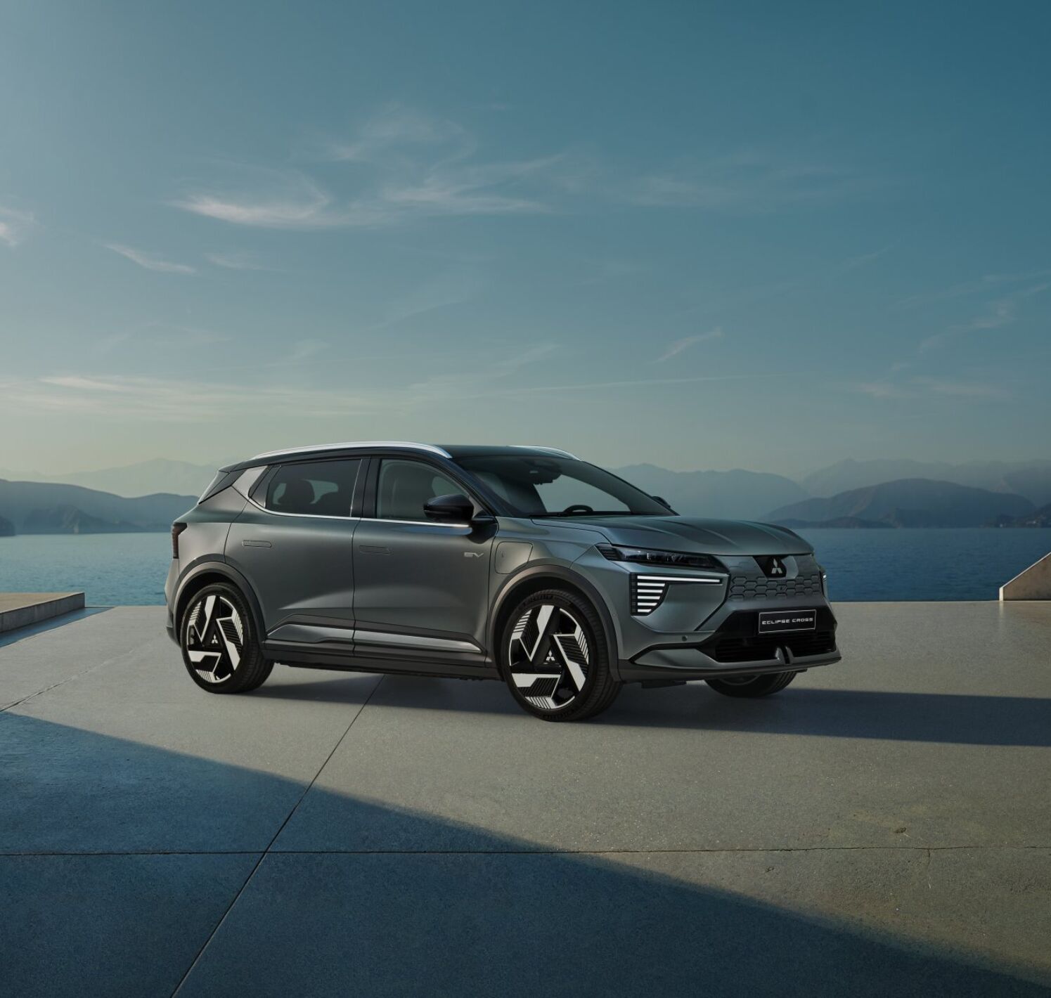 https://autofilter.sk/assets/files/images/scenic-e-tec/gallery/5824-large-Eclipse-Cross_003.jpg - obrazok