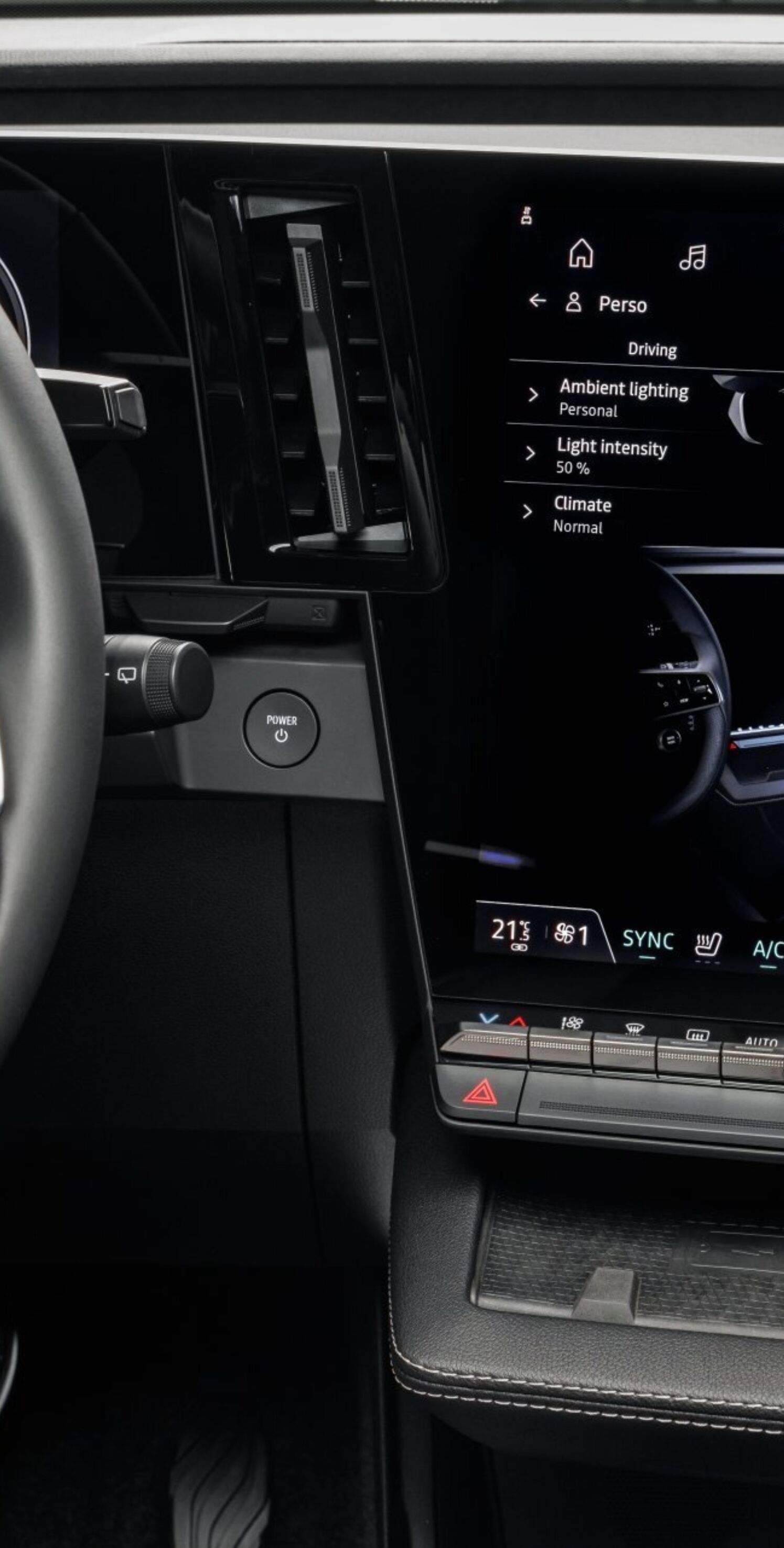 https://autofilter.sk/assets/files/images/scenic-e-tec/gallery/5814-large-Eclipse-Cross_031.jpg - obrazok