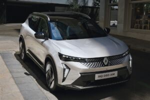 Renault Scenic E-Tech je rodinný elektromobil, ktorý už zvláda aj dlhé cesty