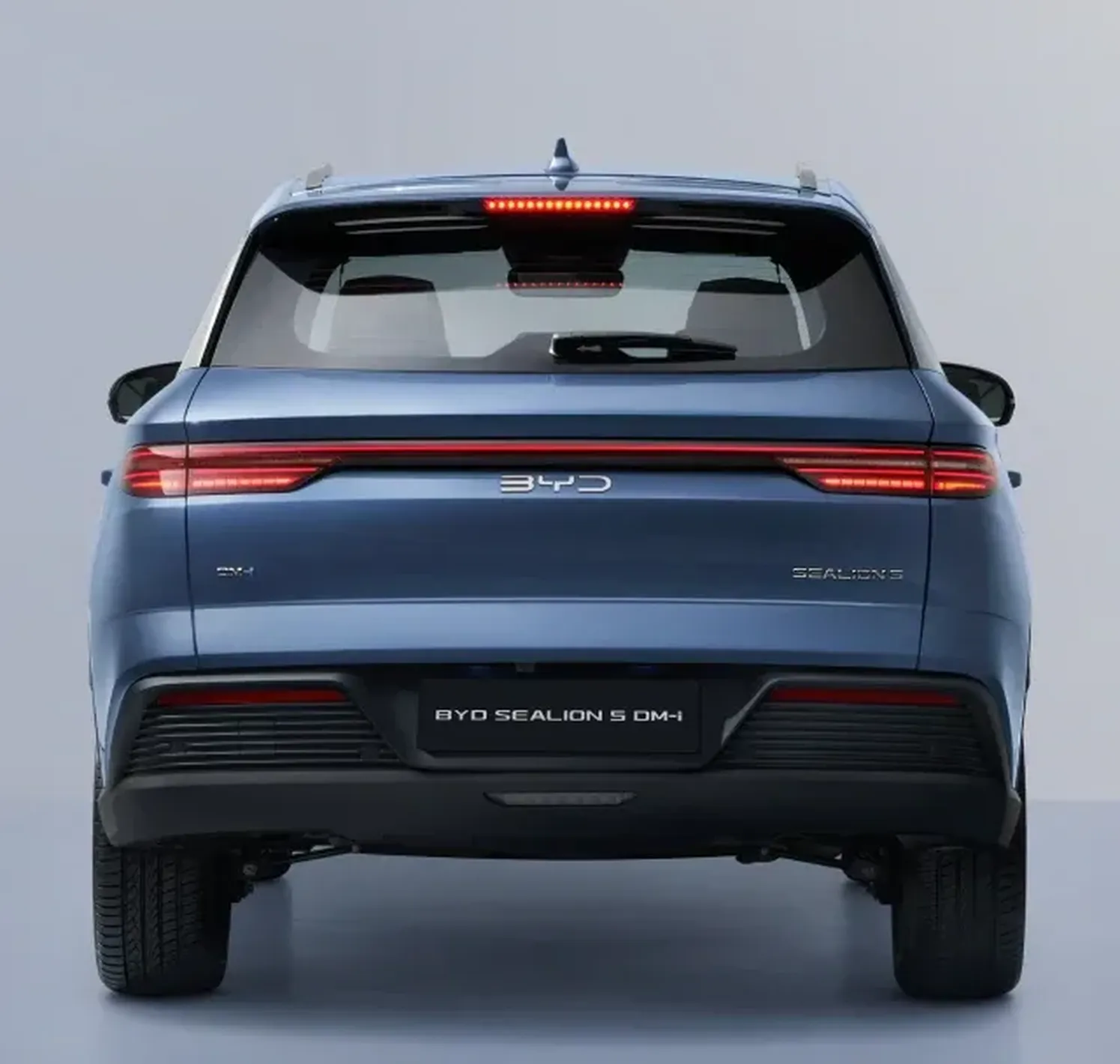 https://autofilter.sk/assets/files/images/sealion-5-dm-i/gallery/byd-sealion5-dmi-exterior-03-m.webp - obrazok