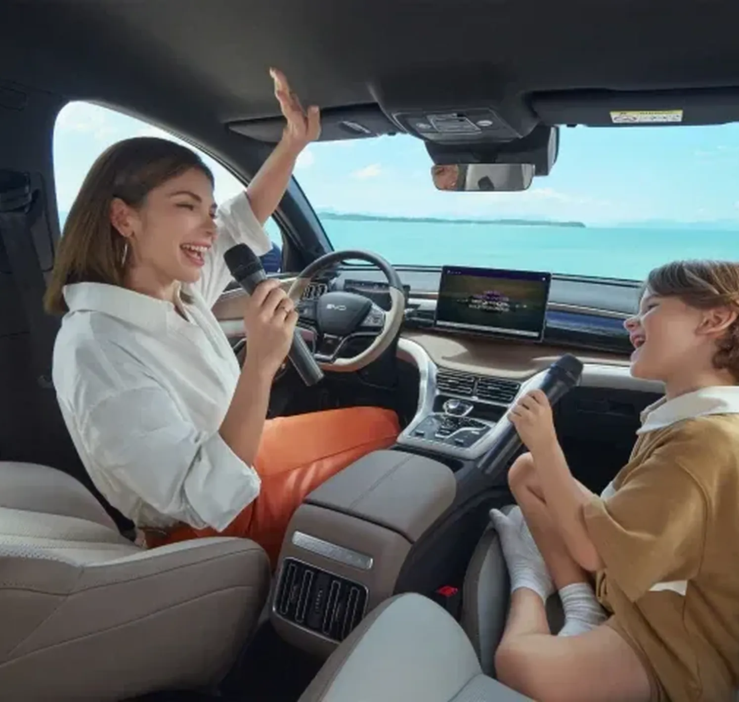 https://autofilter.sk/assets/files/images/sealion-5-dm-i/gallery/byd-sealion5-dmi-interior-05-m.webp - obrazok