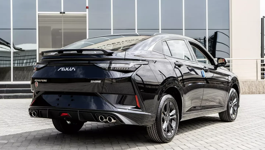 Auto velikosti Octavie se čtyřválcem, solidní výbavou a cenou lehce nad 400 000 Kč? Číňané zase řádí, do Česka dorazil Aeolus Shine obrazok