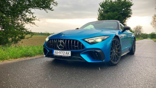 TEST: Mercedes-AMG SL 63 4Matic+ je stroj času obrazok