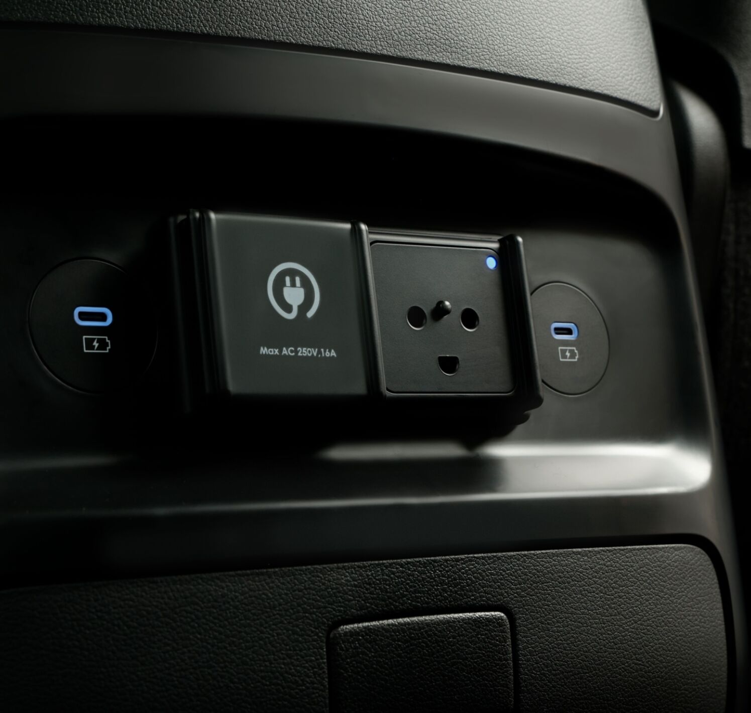 https://autofilter.sk/assets/files/images/staria-electric/gallery/hyundai-staria-electric-0126-details-10_jpg_bfc_off.jpg - obrazok