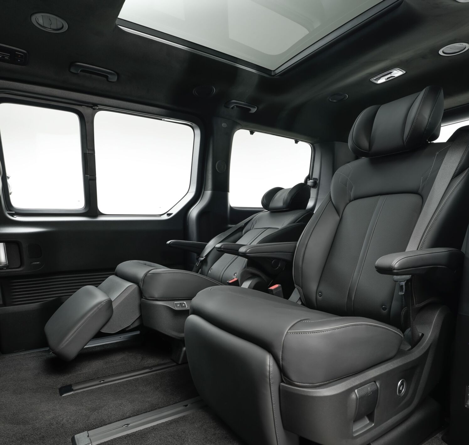 https://autofilter.sk/assets/files/images/staria-electric/gallery/hyundai-staria-electric-0126-interior-03_jpg_bfc_off.jpg - obrazok