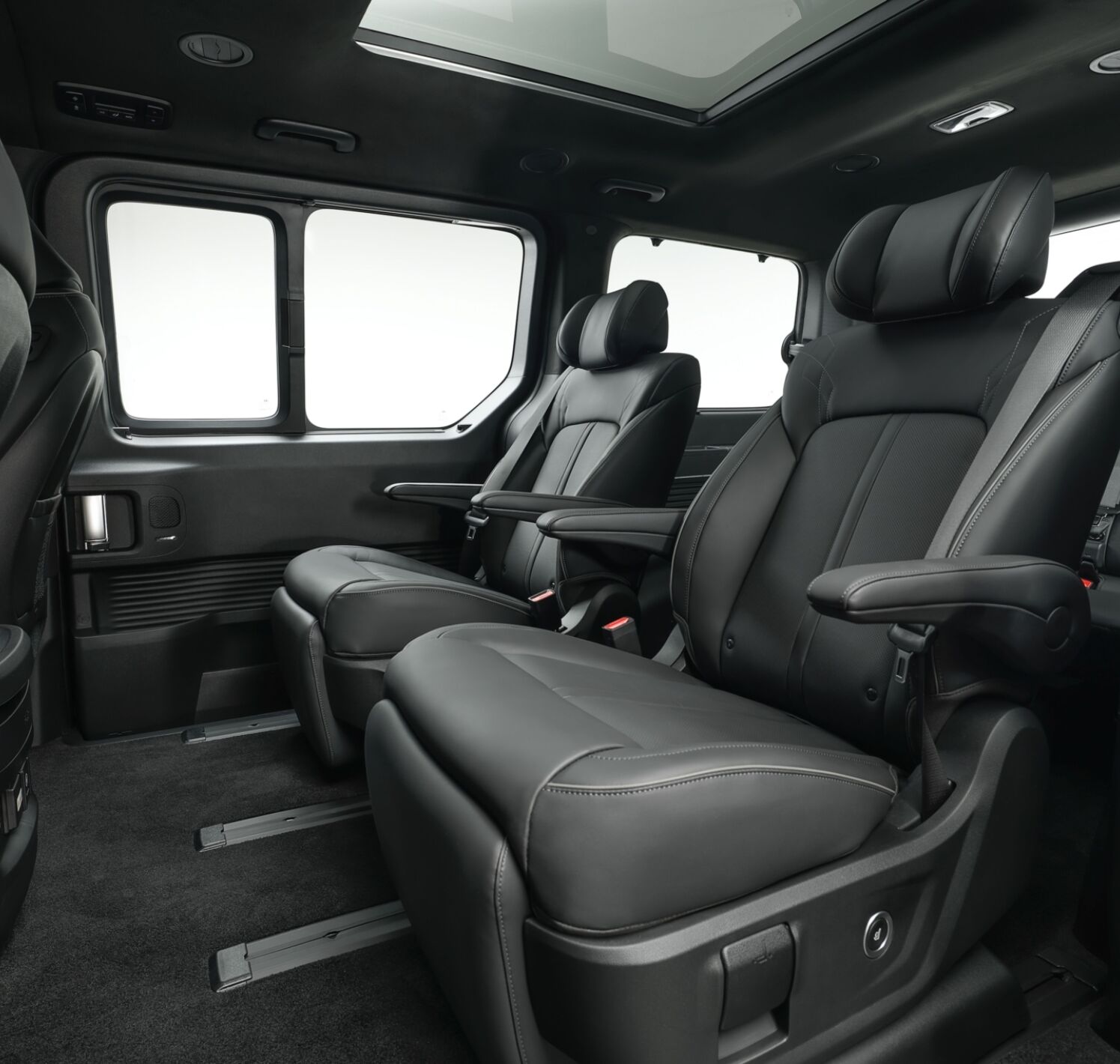 https://autofilter.sk/assets/files/images/staria-electric/gallery/hyundai-staria-electric-0126-interior-05_jpg_bfc_off.jpg - obrazok
