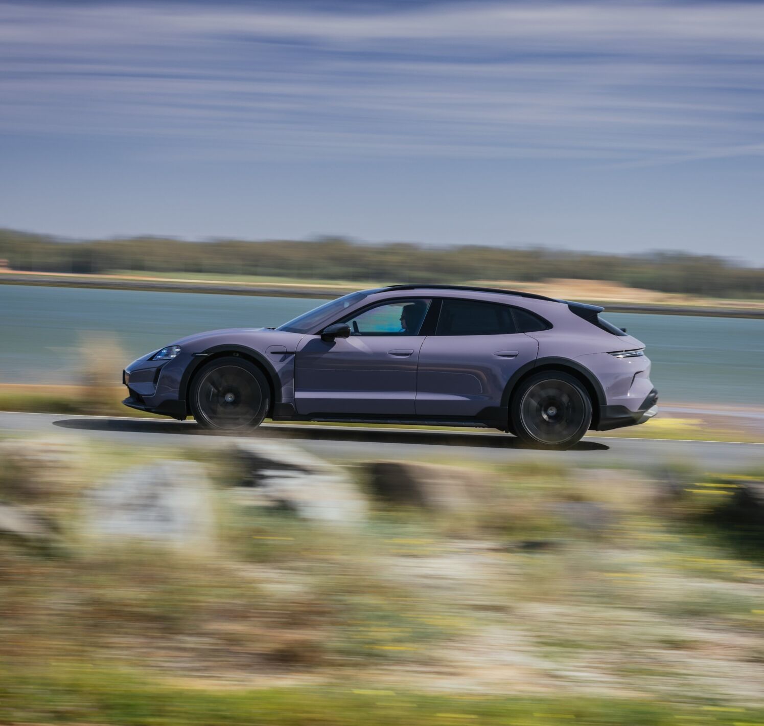 https://autofilter.sk/assets/files/images/taycan-sport-tourismo/gallery/274889_6000x4000.jpg - obrazok