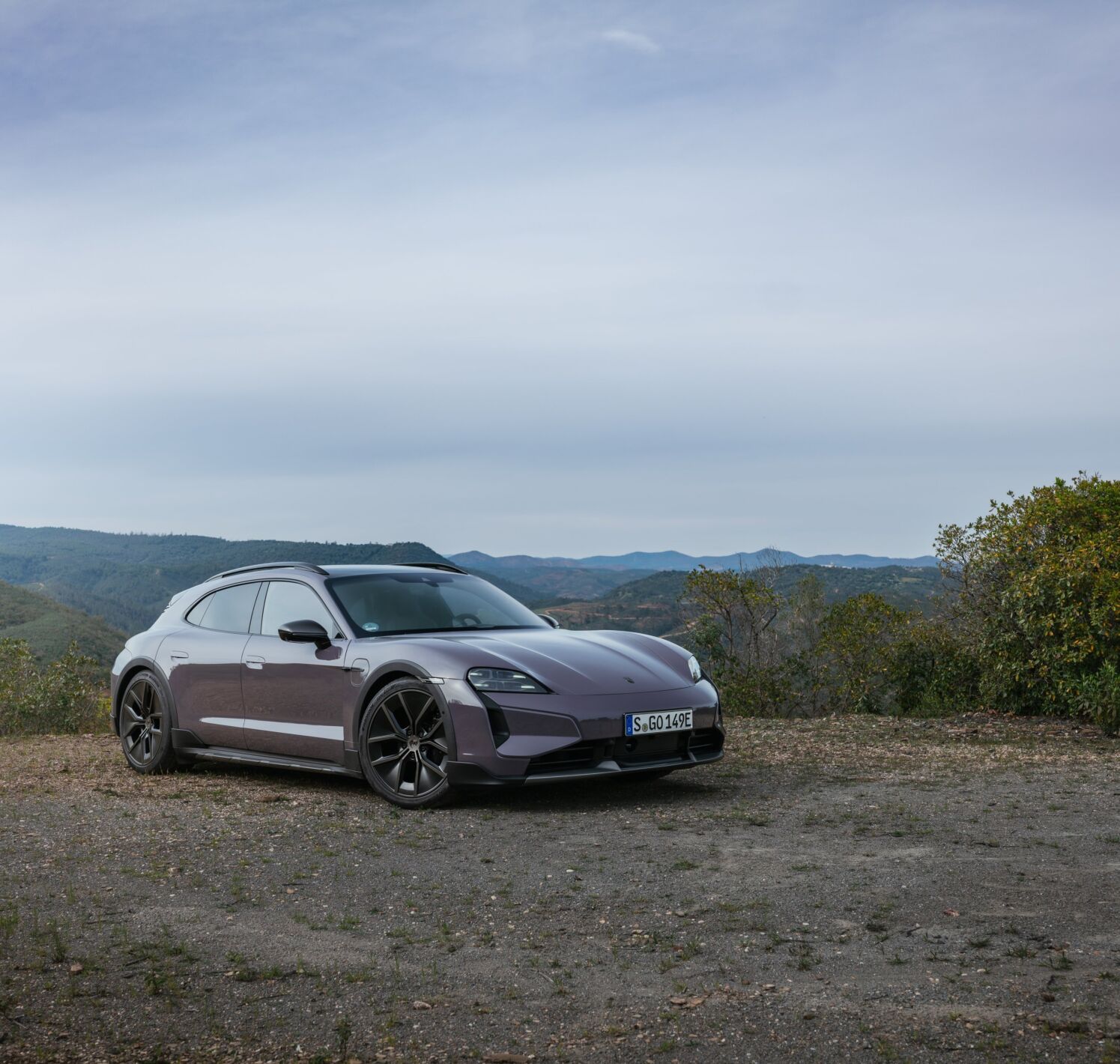 https://autofilter.sk/assets/files/images/taycan-sport-tourismo/gallery/274904_6000x4004.jpg - obrazok