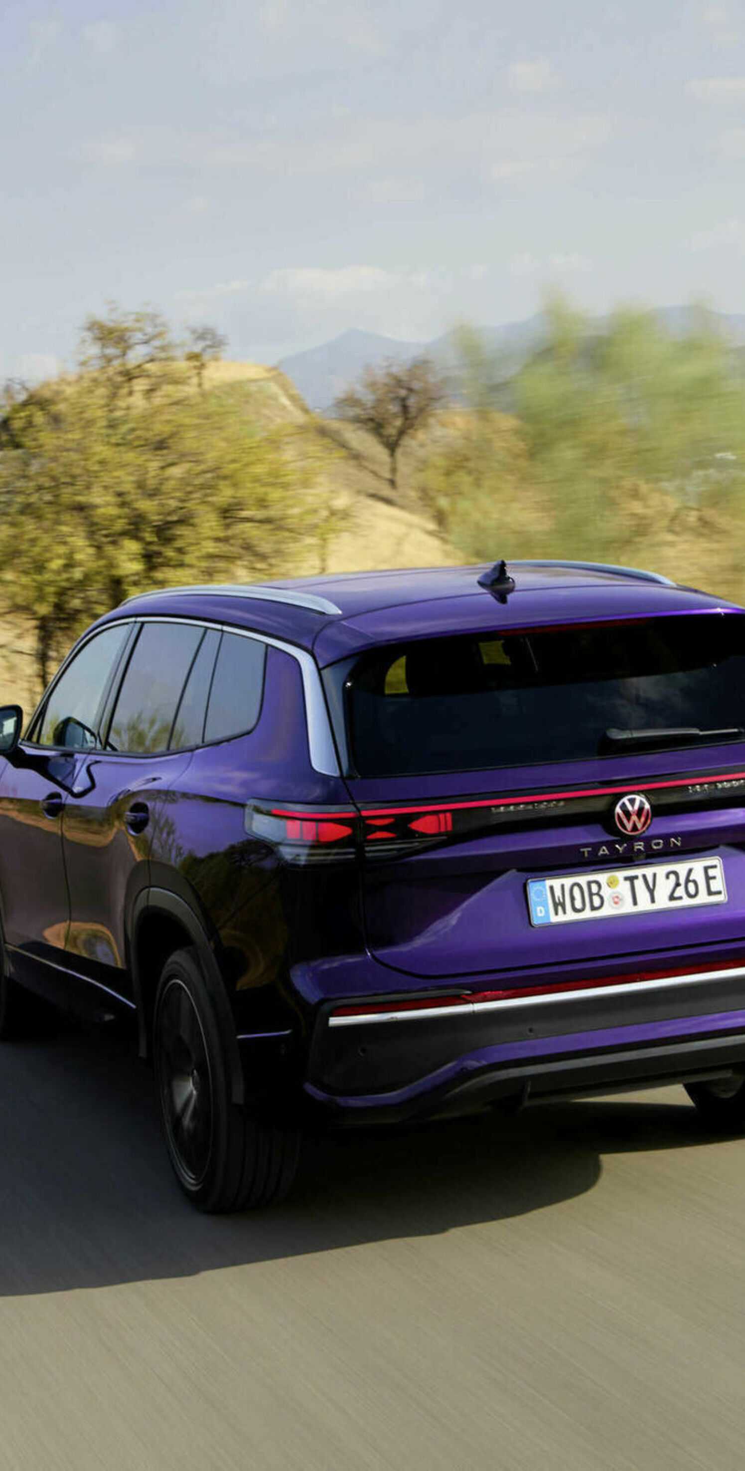https://autofilter.sk/assets/files/images/tayron-phev/gallery/DB2024-AU01657-retina-2000_2025-04-10-195750_wqjs.jpg - obrazok
