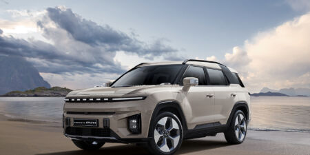 Záruka na baterku milión kilometrov a cena malého hatchbacku. Na Slovensko prichádza elektrické SUV Ssangyong Torres EVX obrazok
